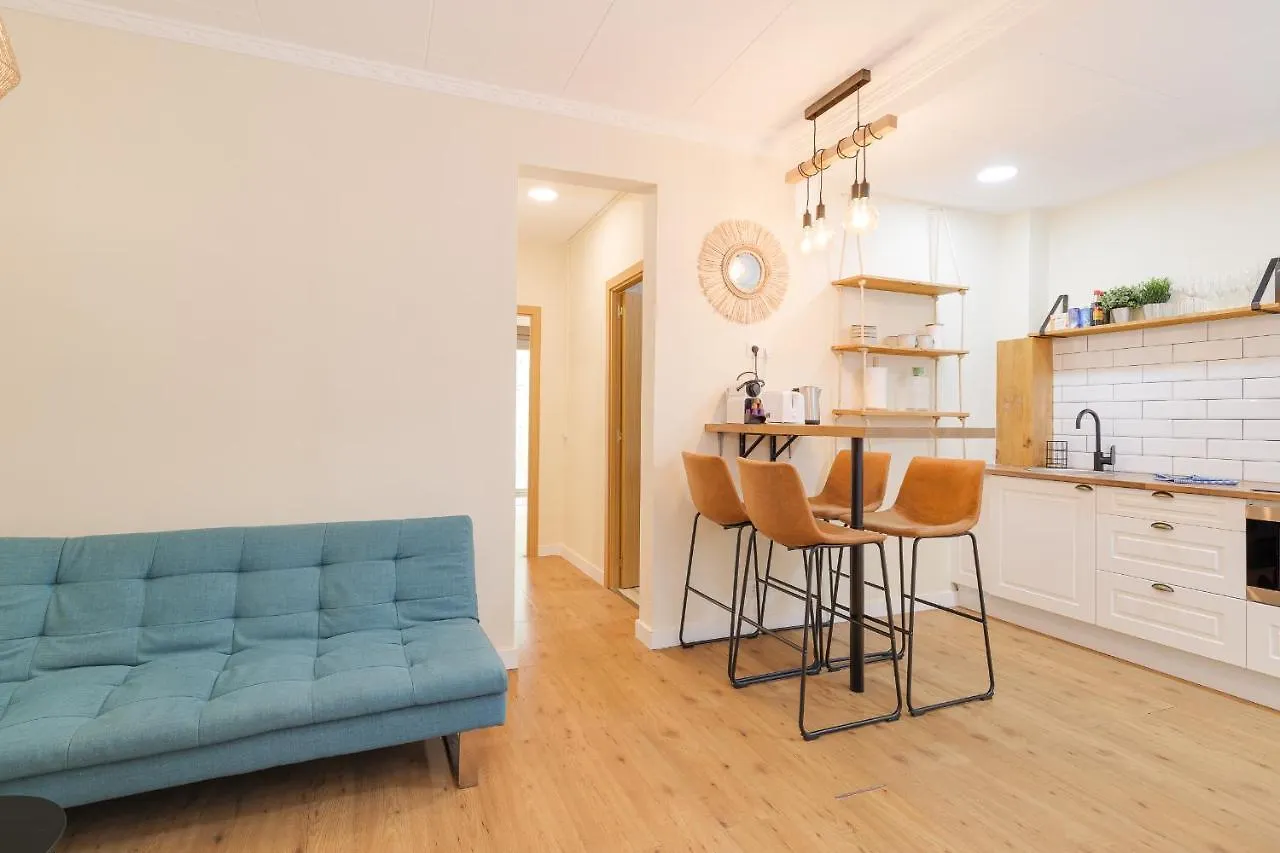 Cool&Colorful Centric Apartment Barcelona Spain