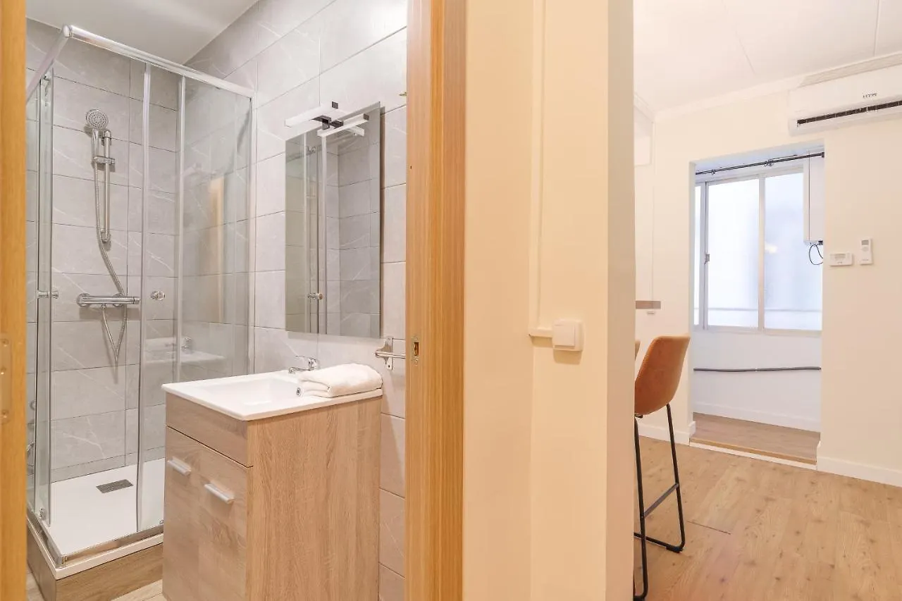 Cool&Colorful Centric Apartment Barcelona